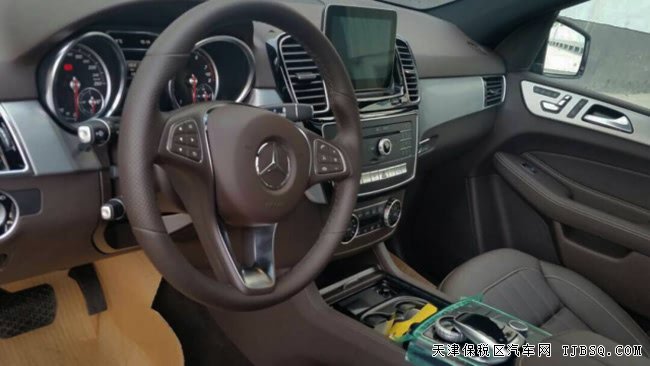 18款奔驰GLE400中东版 19轮/全景天窗现车81万震撼来袭