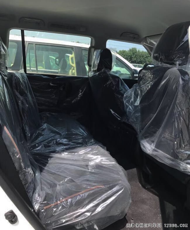 2018款日产途乐Y62中东版 4.0L七座现车绚丽来袭