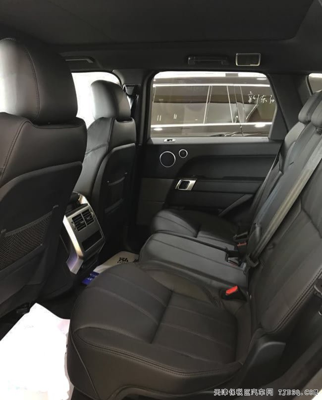 2017款路虎揽胜运动汽油版 20轮/全景/黑撞顶现车87.5万