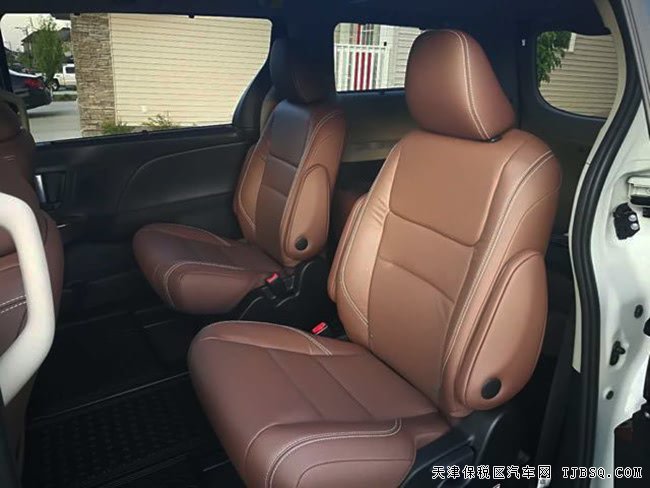 平行进口车17款丰田塞纳商务车 天津港现车热卖