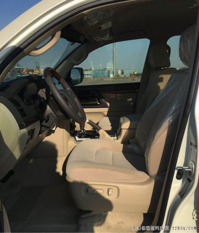 2018款丰田酷路泽4000中东版 6速/8座/17轮现车65.5万购