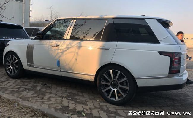 17款路虎揽胜3.0T柴油创世加长版 21轮/创世包现车153万