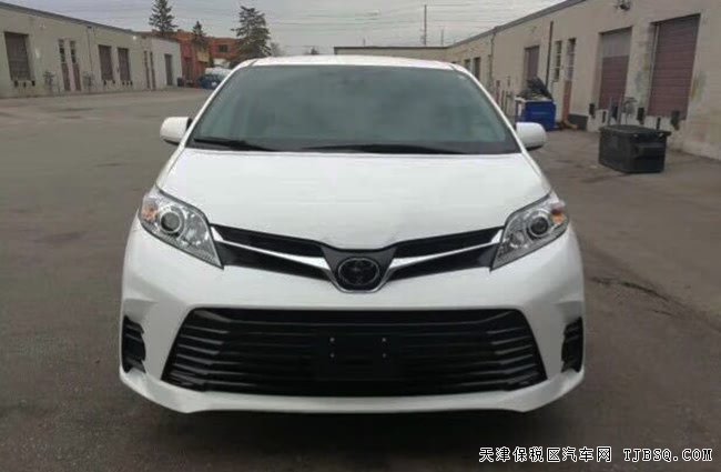 2018款丰田塞纳3.5L四驱版 雷达测距/18轮/7座现车54万