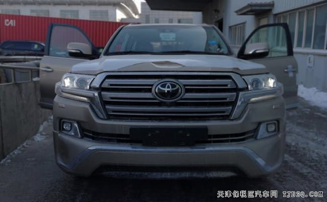 18款丰田酷路泽5700中东版VXR 天窗/20轮/雷测现车135万