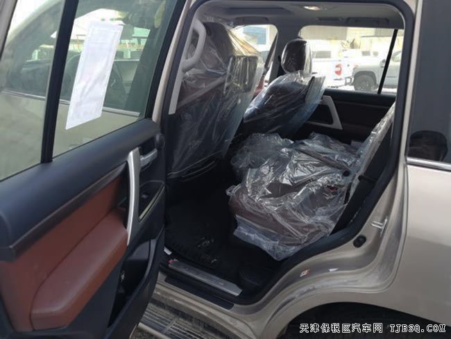 18款丰田酷路泽5700中东版VXR 天窗/20轮/雷测现车135万