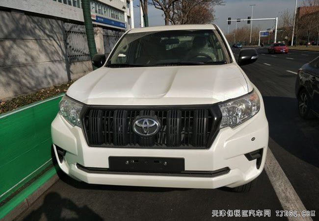 2018款丰田普拉多2700中东版 经典越野魅力呈现