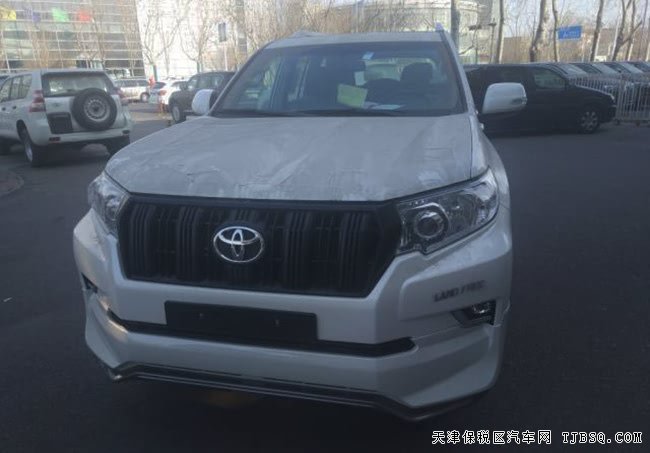 18款丰田霸道2700中东版 前后包围/后挂/天窗现车46.2万