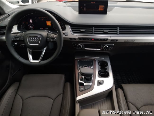 2018款奥迪Q7加规版 科技版/动态包/驾驶员包现车95万购