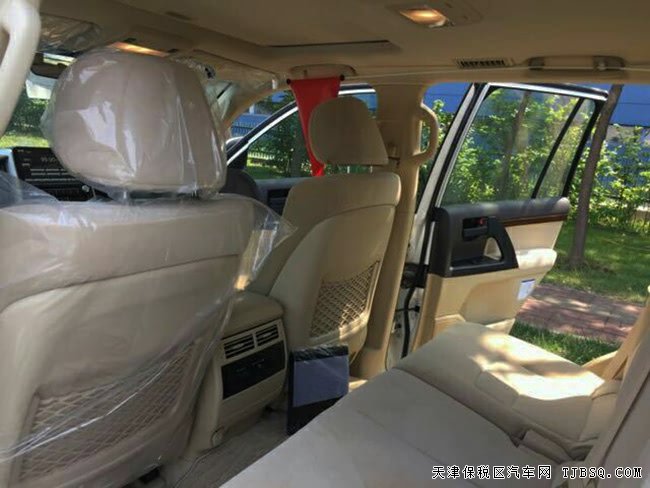 2017款丰田酷路泽4600中东版 7座/18轮/8气囊现车88.8万