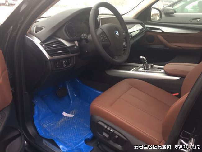 2017款宝马X5中东版 18轮/全景天窗/液晶仪表现车68万