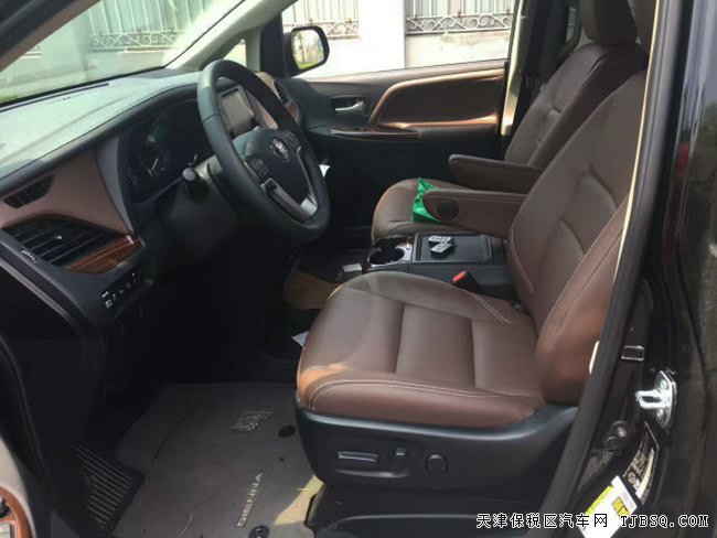 17款丰田塞纳3.5L四驱顶配版 七座MPV现车享折扣