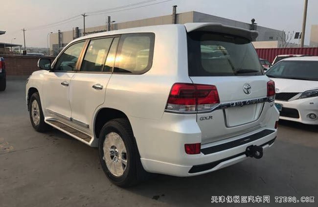 17款丰田酷路泽4000中东版 天窗/18轮/前后包围现车91万