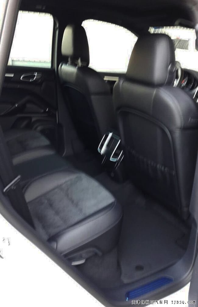 18款保时捷卡宴3.6L汽油铂金版 21轮/全景天窗现车98万