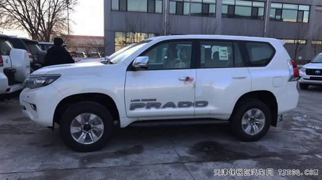 18款丰田霸道2700中东版 后挂备胎/17铝轮/天窗现车47万