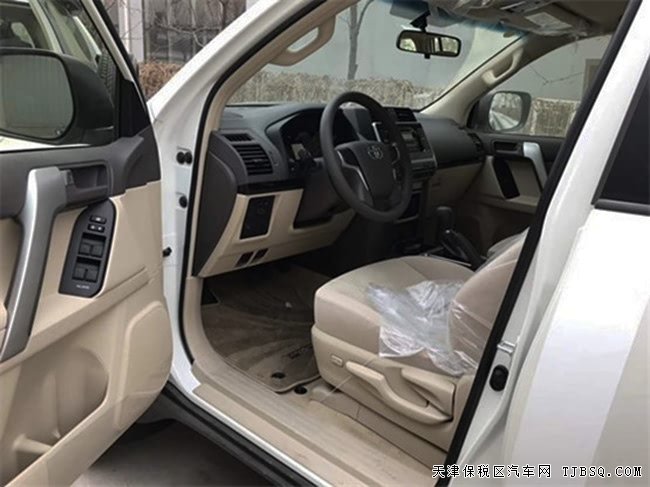 平行进口车18款丰田普拉多2700 中东版惠满津城