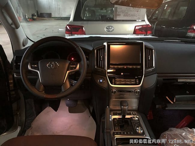 2018款丰田酷路泽5.7L V8中东版 现车震撼让利