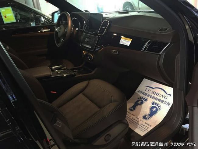 2018款奔驰GLS450 灯包/外观包/停辅包/全景现车110万购