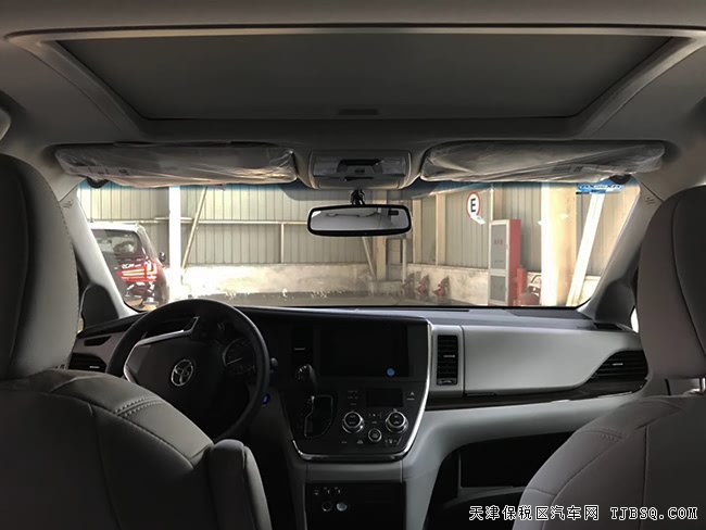 2017款丰田塞纳3.5L两驱版XLE 天窗/18轮/真皮现车46万