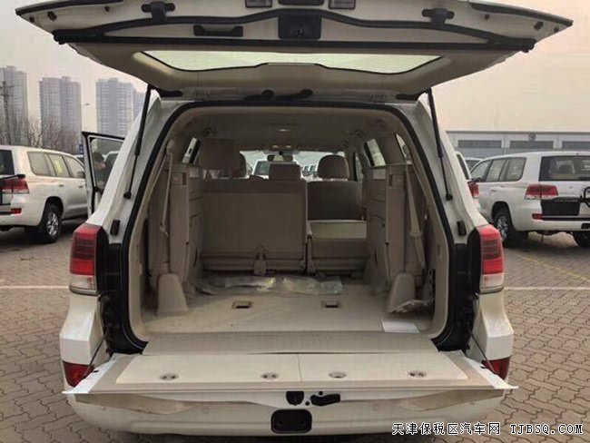 2018款丰田兰德酷路泽4000中东版 8座/17轮现车63.5万