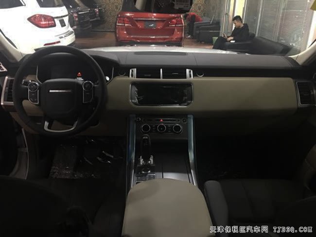 2017款路虎揽胜运动汽油版 全景天窗/20轮/真皮现车86万