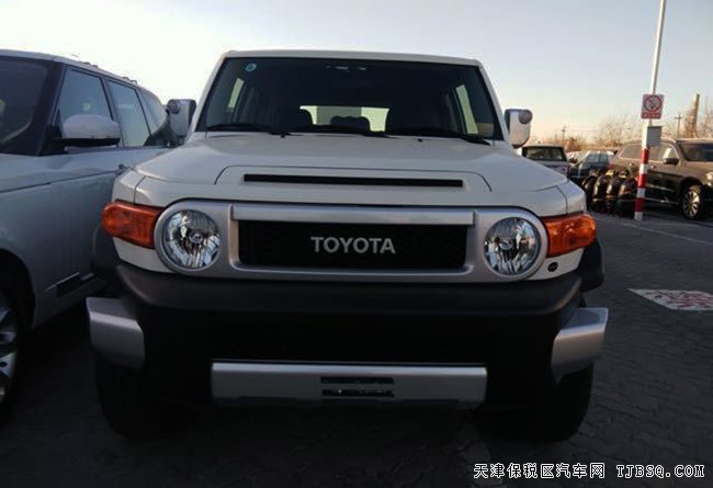 2017款丰田FJ酷路泽4.0L中东版 经典复古SUV现车45万购