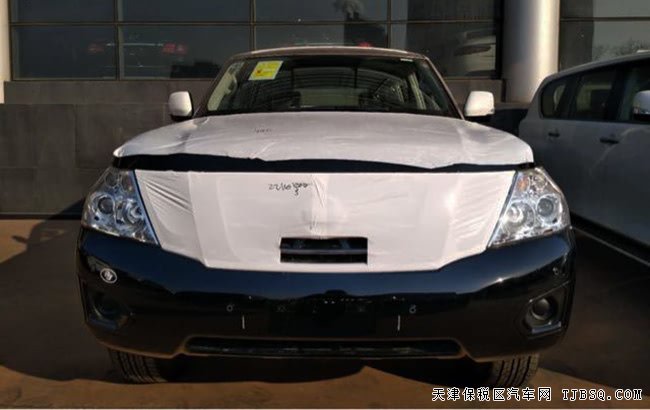 2018款日产途乐Y62中东版 7座/18轮/后差速锁现车50万购