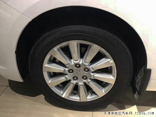 2017款丰田塞纳3.5L四驱版 平行进口车优惠酬宾