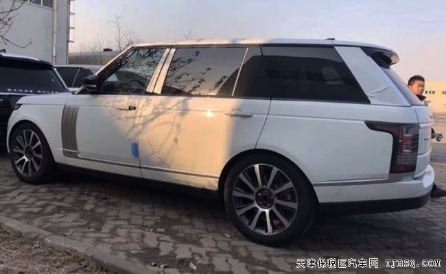 17款路虎揽胜柴油创世加长版 4座/21轮/创世包现车146万