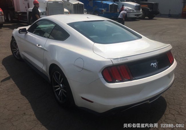 17款福特野马2.3T墨西哥版 P版性能跑车现车31万优惠巨献