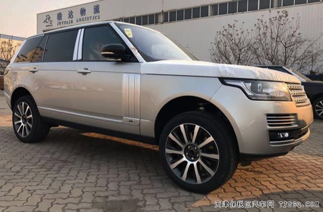 17款路虎揽胜3.0T柴油创世加长版 21轮/创世包现车154万