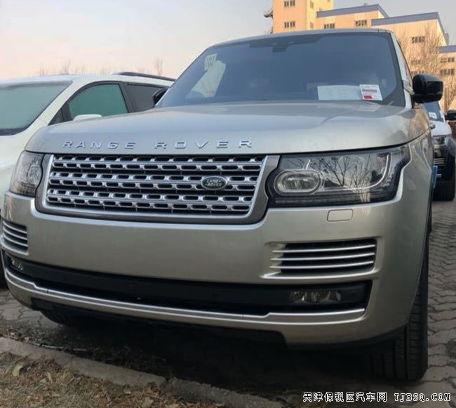17款路虎揽胜3.0T柴油创世加长版 21轮/创世包现车154万