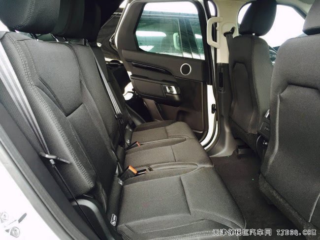 17款路虎发现五柴油欧规版 7座/滑动全景/底升现车62万