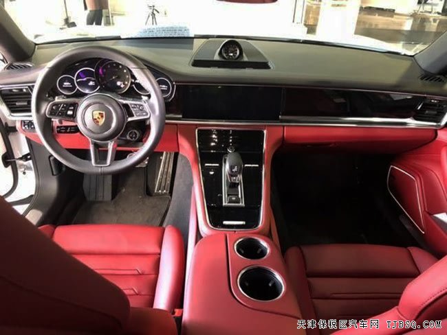 2017款保时捷Panamera4S加规版 经典轿跑优惠畅销