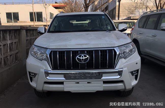 2018款丰田普拉多4000中东版 天窗/18轮/遥启现车59.5万