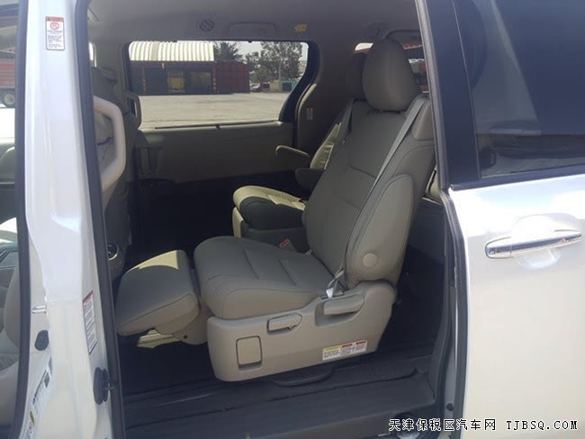 2017款丰田塞纳3.5L两驱版 XLE型现车优惠尽享