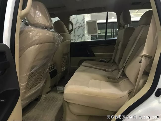 平行进口车丰田酷路泽4600中东版 18款优惠来袭