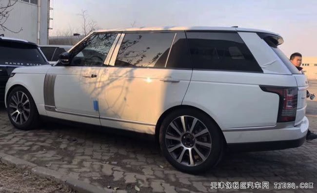 17款路虎揽胜柴油创世加长版 21轮/四座/全景现车146万