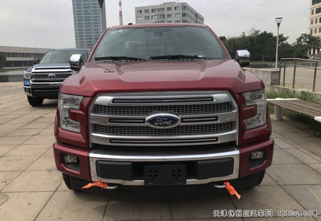 17款福特F150白金版皮卡 全景天窗/20轮/10速现车46.5万