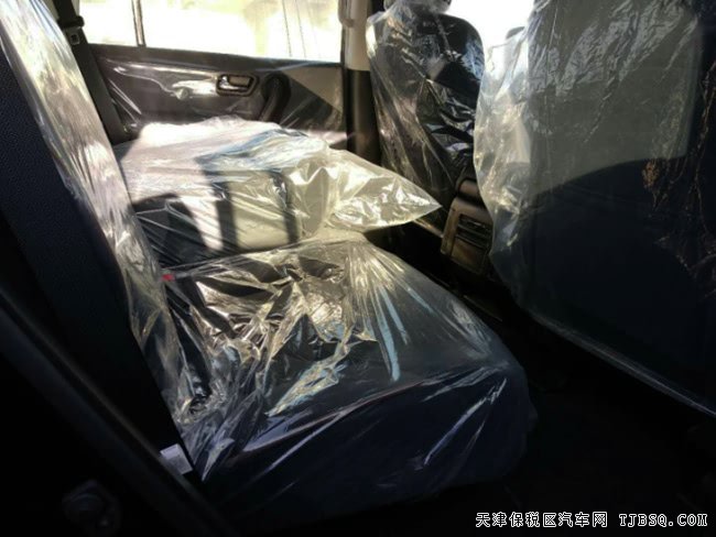 18款日产尼桑途乐Y62中东版 7座/18轮/差速锁现车49.3万
