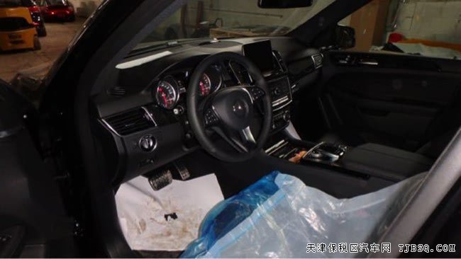 18款奔驰GLE400加规版 豪华包/灯光包/暗夜包现车86万