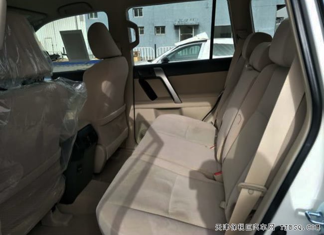 2018款丰田普拉多2700中东版 底挂/17轮/五座现车43.2万