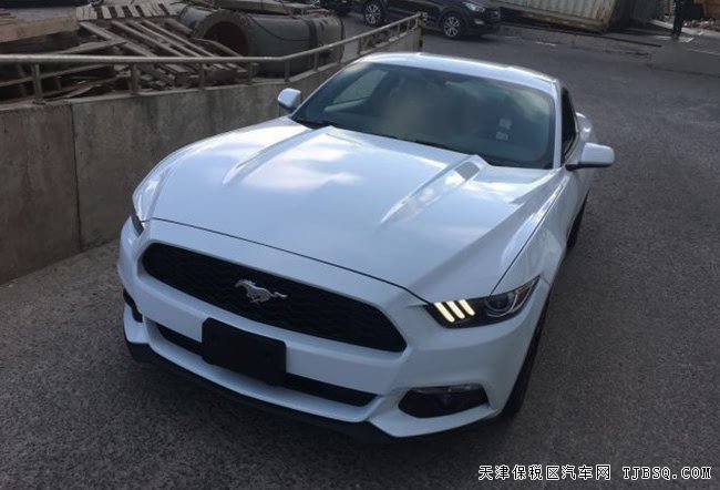 17款福特野马2.3T加规版 19英寸熏黑轮/性能包现车30万