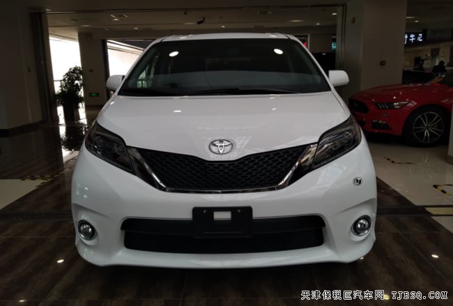 17款丰田塞纳3.5L两驱运动版 19轮/真皮/科技包现车52万