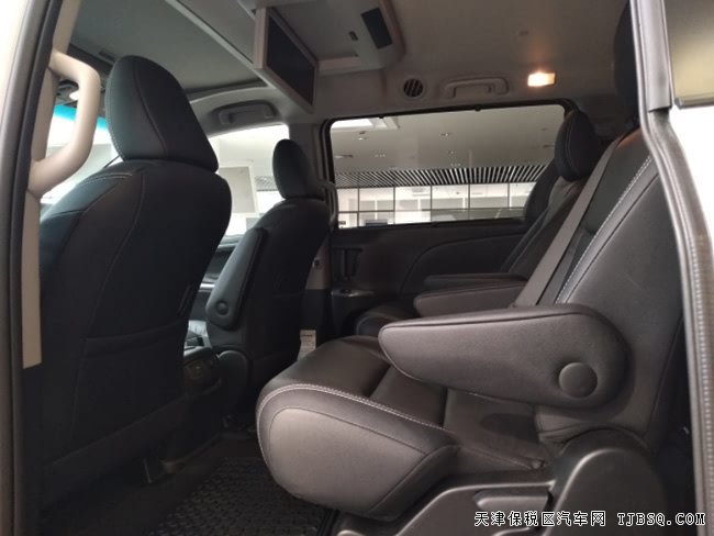 17款丰田塞纳3.5L两驱运动版 19轮/真皮/科技包现车52万