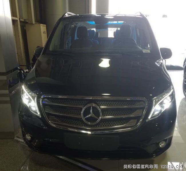 17款奔驰METRIS美规版 小桌板/吸顶DVD/电动门现车67万