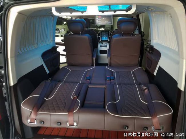 17款奔驰METRIS美规版 小桌板/吸顶DVD/电动门现车67万