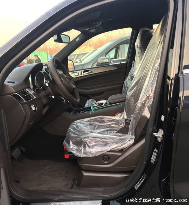 18款奔驰GLE400中东版 19轮/全景天窗/LED灯现车79.5万