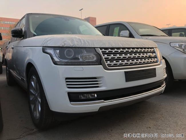 2017款路虎揽胜3.0T柴油加长版 20轮/全景天窗现车129万