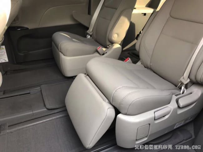 18款丰田塞纳3.5L两驱版XLE 真皮/18轮/天窗现车48.8万