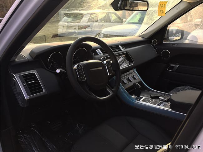 17款路虎揽胜运动2.0T柴油高功率版 平行进口车71万优享